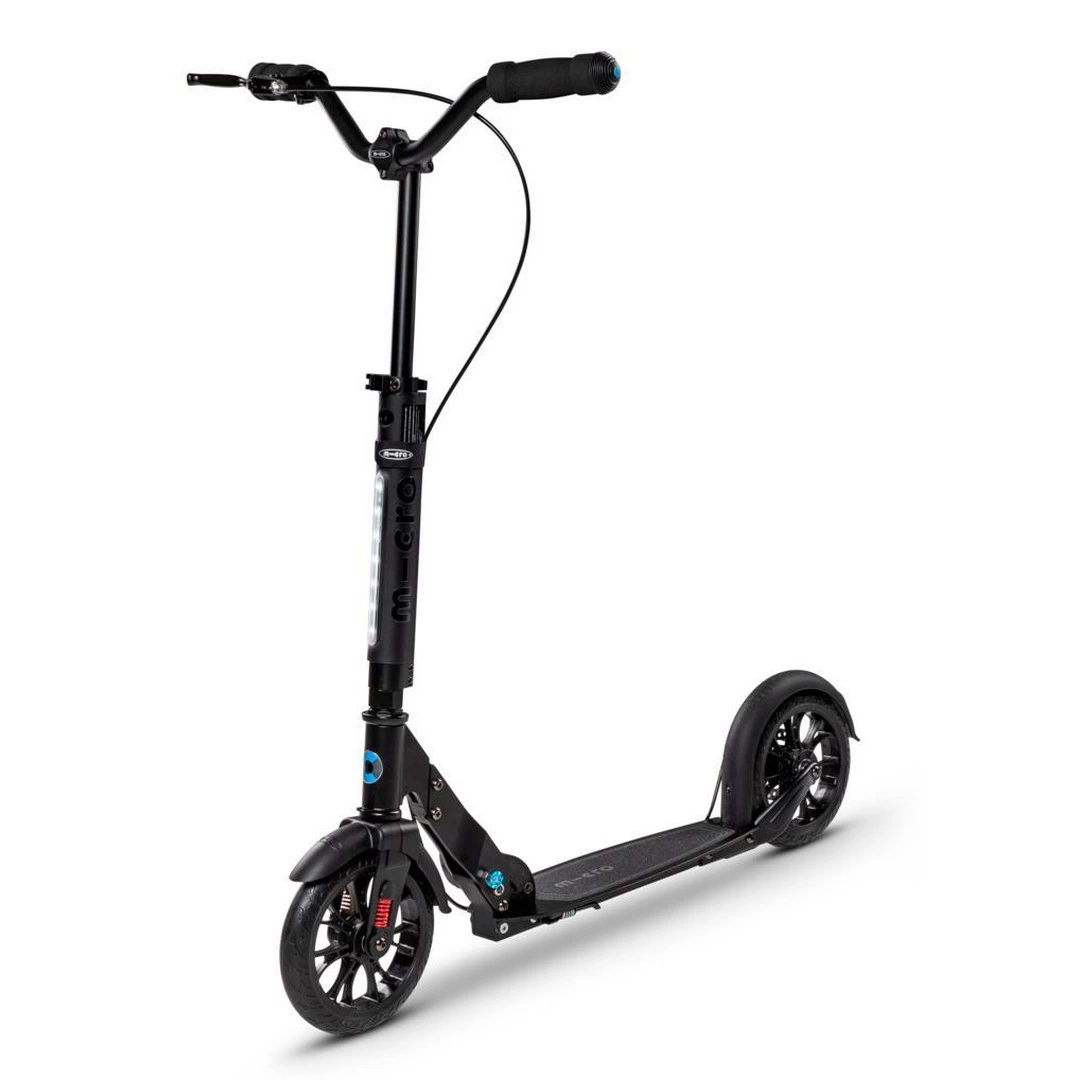 micro-metropolitan-deluxe-black-scooter-33825419-sw1080sh1080 Micro Metropolitan Deluxe Black Scooter - Görsel 1